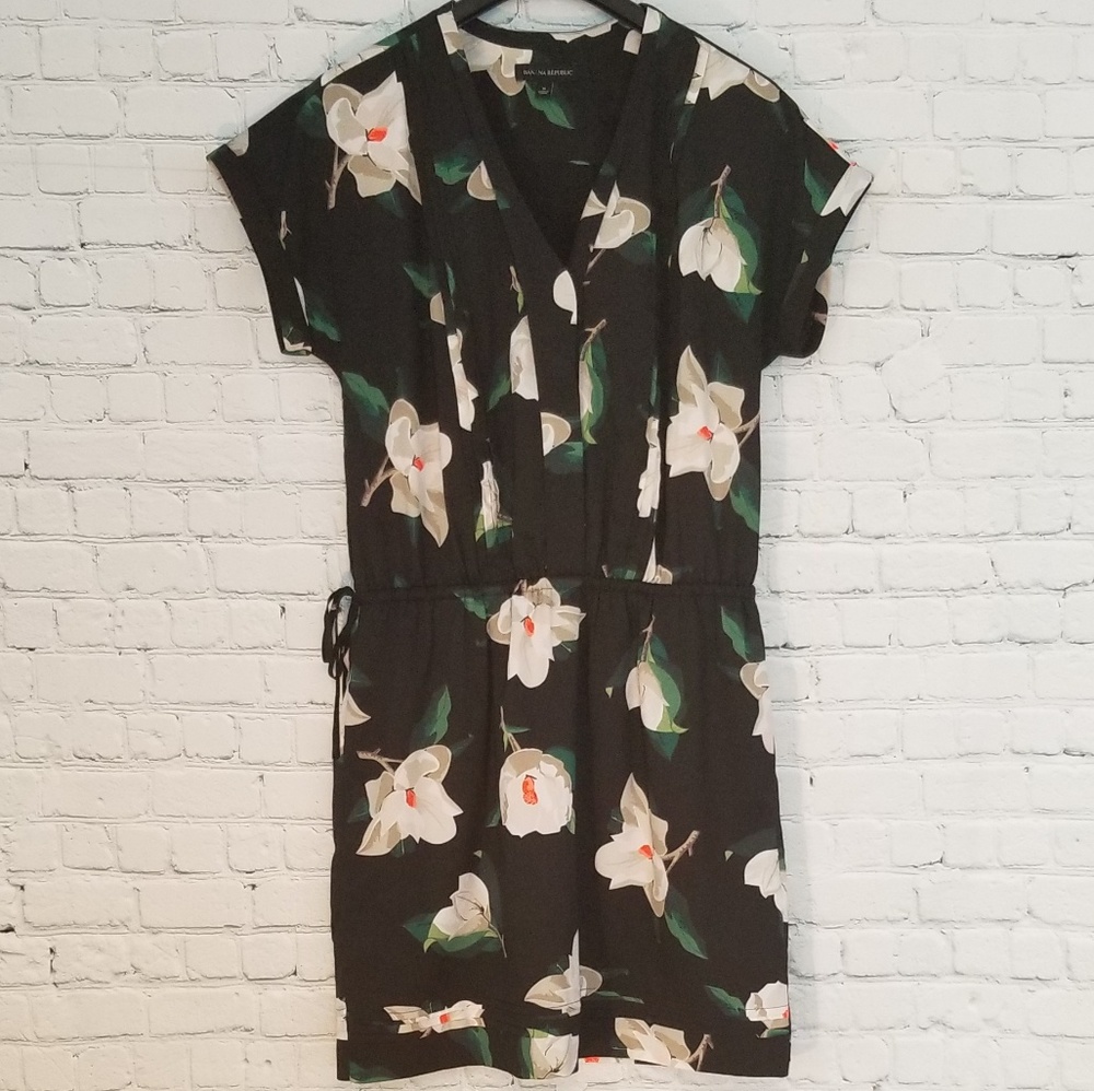 Banana Republic ☆ Magnolia Print Dress
